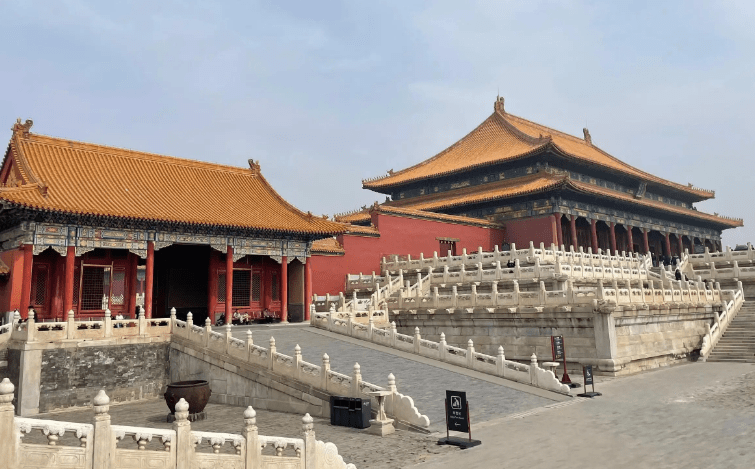 故宫八大恐怖灵异事件：宫墙里的旗