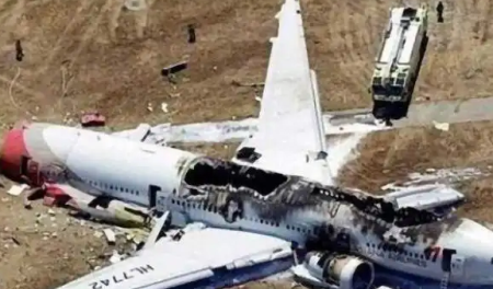 日航3空难四名乘客奇迹生还，维修人员因为羞愧自杀