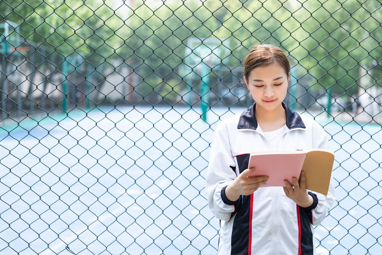 怀仁七中一年学费多少？