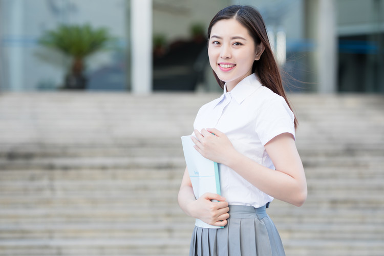 四川省服装艺术学校校