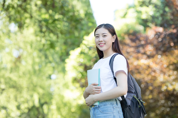 广安市景山职业高中学校学校简介_