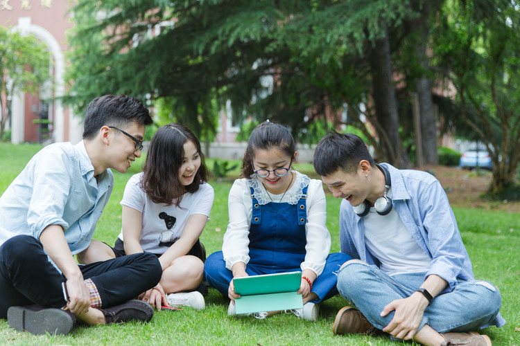 成都寿安中学：职高还是普高？