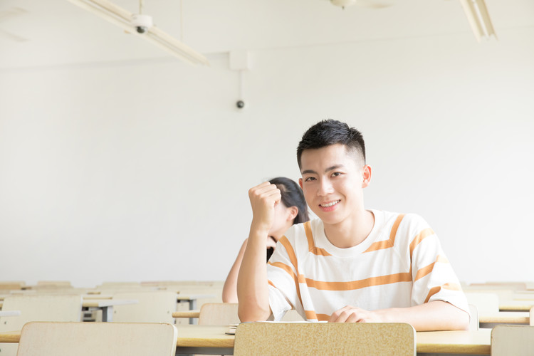 浏阳河中学什么时候开始招生报名？