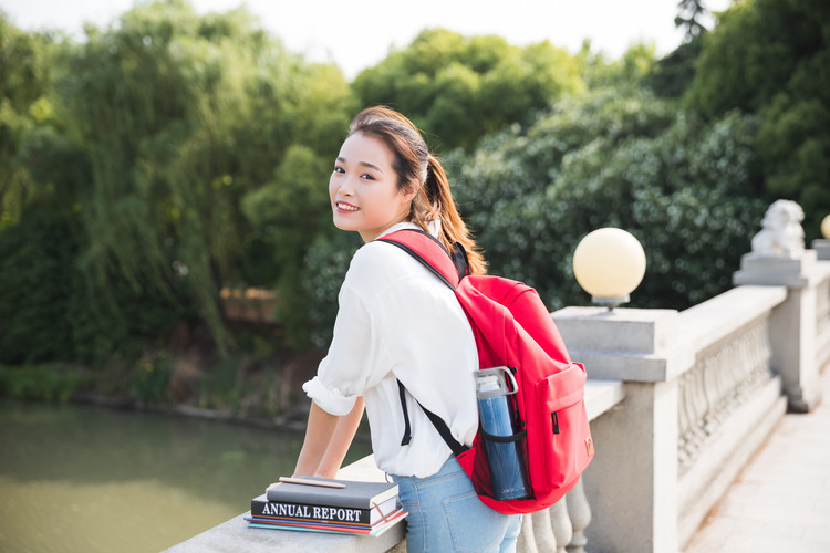 2024年广东东软学院多久开学，广东东软学院203专业组