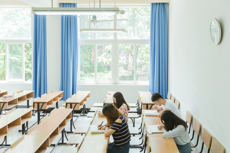 四川射洪市职业中专学校报名条件是什么(宣汉职业中专技术学校报名条件)