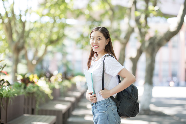 郴州市第十八中学寝室条件怎么样？