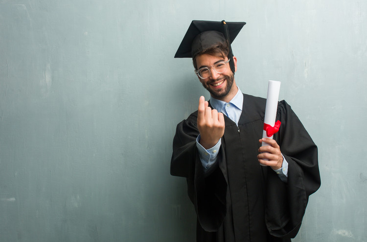 成都中职学校有服装专业的_四川成都服装设计职高学校排名