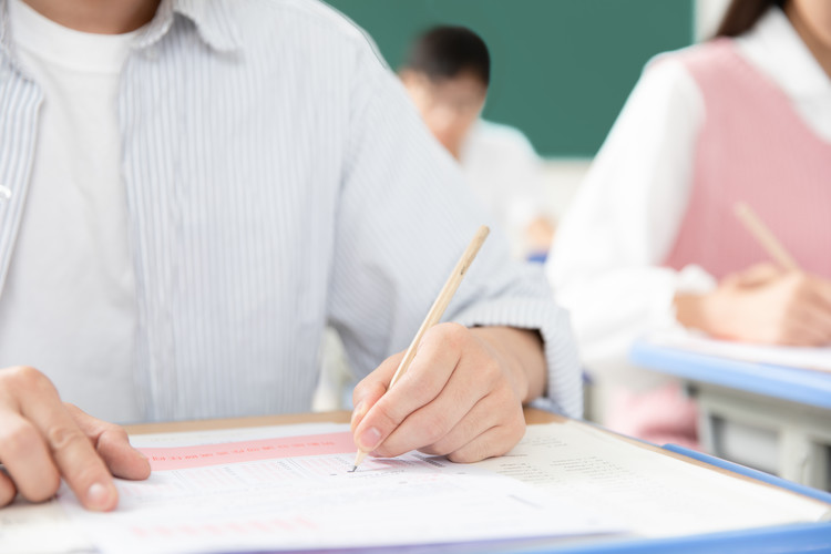 天润实验学校食堂吃饭贵不贵 天润中学电话