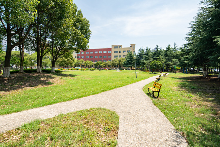 贵州省体育运动学校地址_贵阳市花溪区花溪大道南段贵州民族大学（老校区）