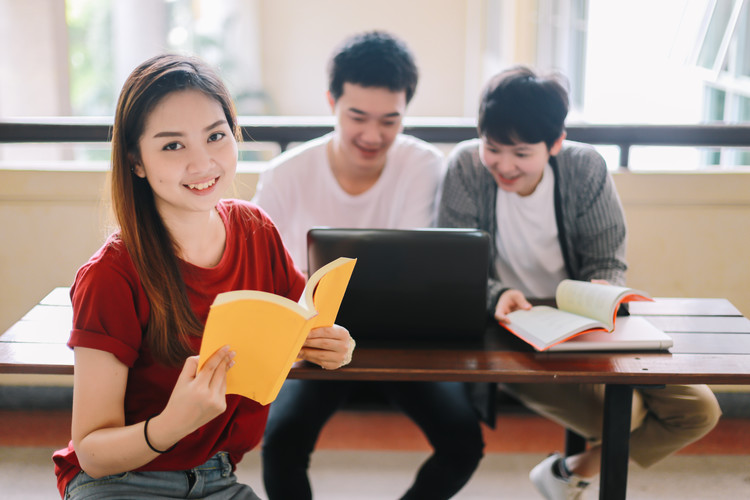 揭阳市揭东区第三初级中学（金溪初级中学）有多少学生在校_揭东金溪中学今年中考成绩