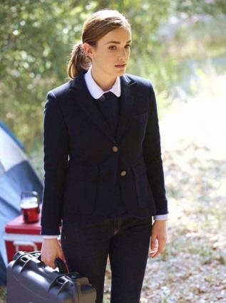 伊丽莎白·亨斯屈奇