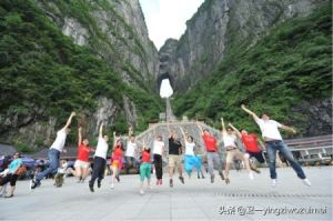 张家界旅游自由行本地导游价格 张家界自助游导游1