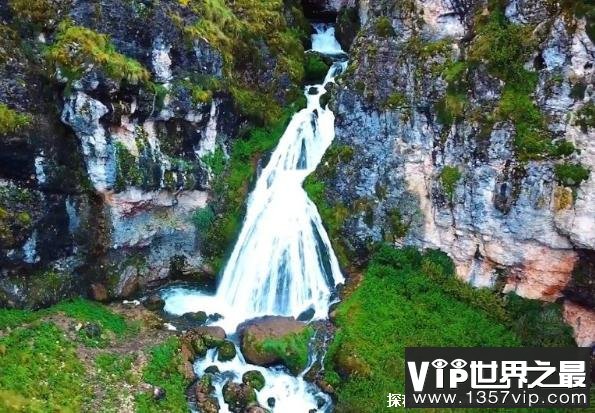 世界上最怪异的瀑布 新娘潭下雨天会出现新娘(仅15米)