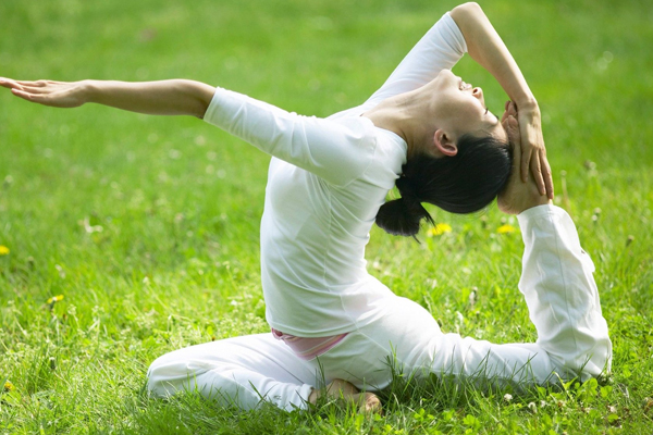 孕妇产后多长时间可以做瑜伽练习