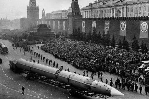 巅峰时期的苏联实力与美国相差多少?