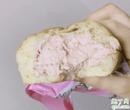 罗森草莓冰面包多少钱一个 罗森草莓冰面包好吃吗味道怎么样3