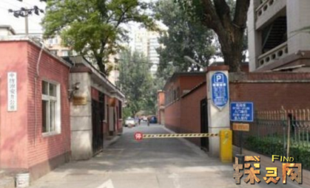 南宁百年庄出现闹鬼事件，大楼无人居住