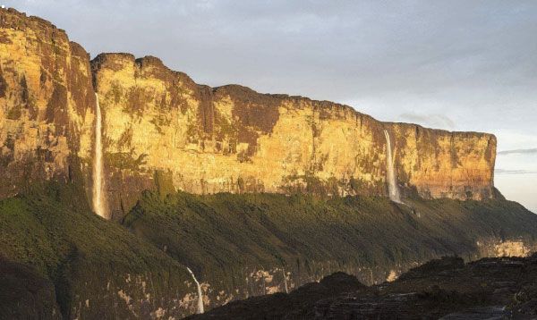 地球上最神秘的桌面山：长约15公里，宽约5公里